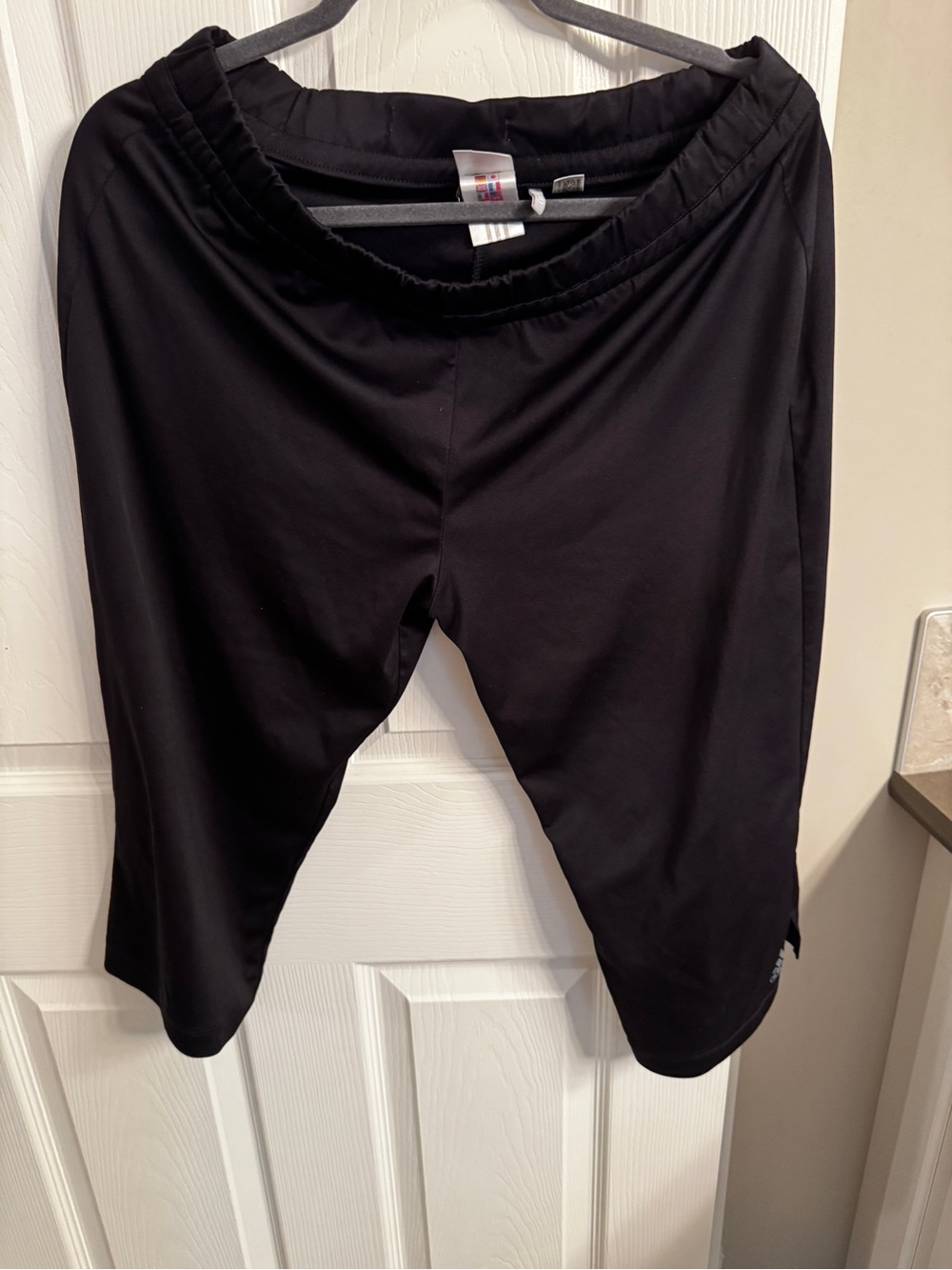 adidas Black Women's Athletic Capri Pants size L